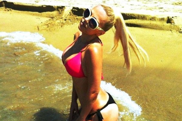 Η καυτή παρουσιάστρια της Πάτρας! (photos)