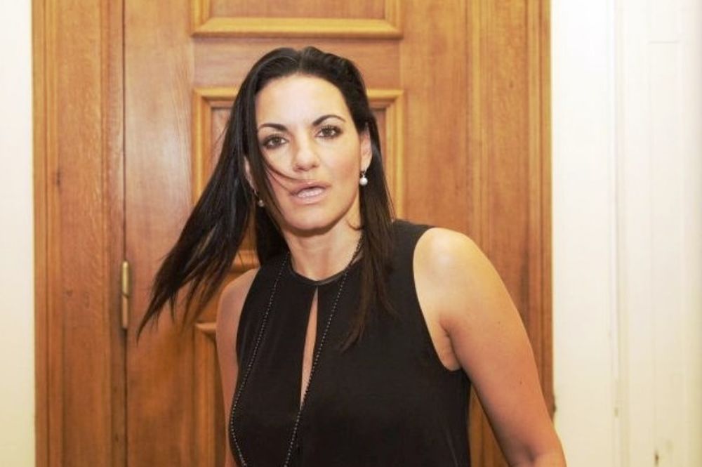 Στα… κρητικά η Κεφαλογιάννη! (photo)
