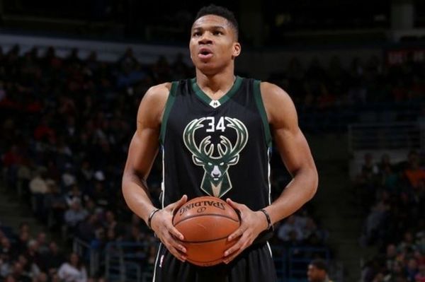 NBA: Βαριά ήττα για Bucks - Πολύ κακός ο Γιάννης (videos)