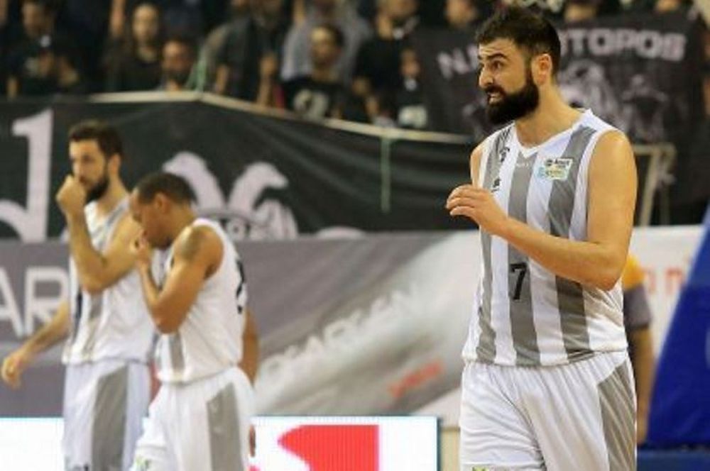 Ζήτησαν εκκένωση του γηπέδου στο ντέρμπι της Πυλαίας οι διαιτητές!
