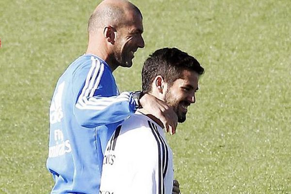 Σκληρά λόγια για Μπενίτεθ ο Ίσκο