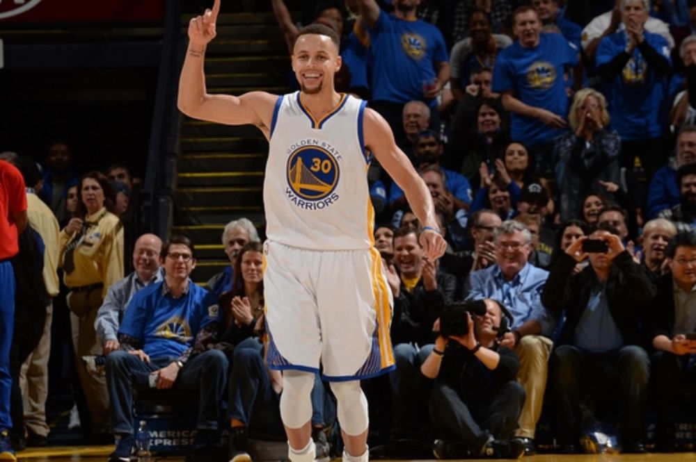 NBA: Εξωγήινος Curry! (videos)