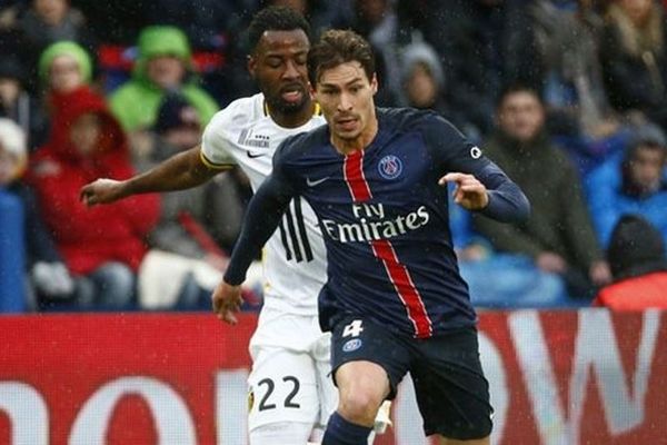 Γκέλα για Παρί