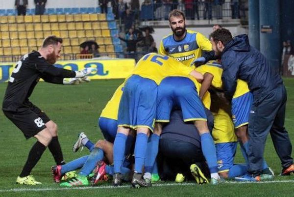 Τρελό… γλέντι στον Λεβαδειακό ο αντι-Βιγιαφάνιες!