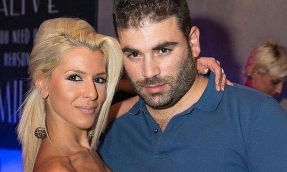  Απαρηγόρητη η πρώην αγαπημένη του Παντελίδη στην κηδεία του! (φωτό)