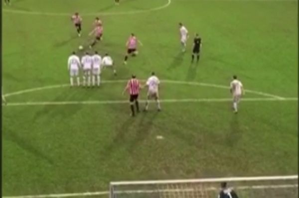 Απίστευτη γκάφα σε κομπίνα φάουλ! (video)