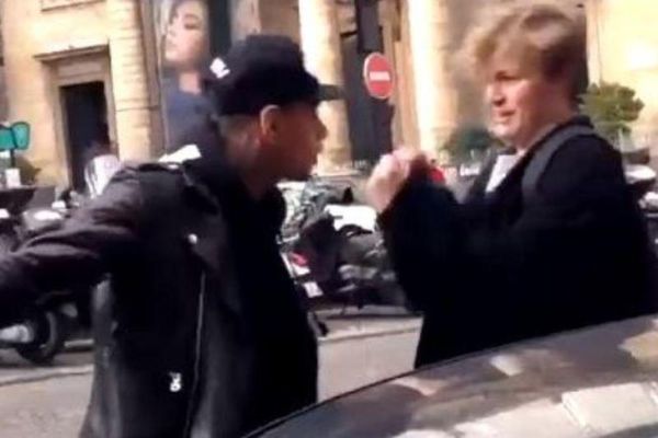 Τραμπούκισε έφηβο φίλαθλο της Μαρσέιγ στο δρόμο ο Φαν Ντερ Βιλ! (video)