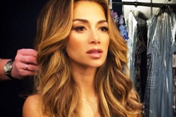 H Nicole Scherzinger μόνο με το μαγιό της είναι απίστευτα σέξι!
