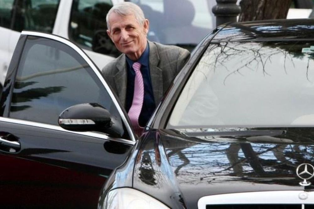 Μας δουλεύει ο Γκιρτζίκης: Λέει ότι δεν είδε το ΠΑΟΚ-Ολυμπιακός!