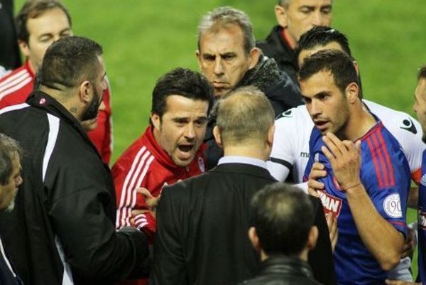 Ολυμπιακός: «Τα επεισόδια έχουν δράστες και υπαίτια ΠΑΕ, να συνεχιστεί το Κύπελλο»