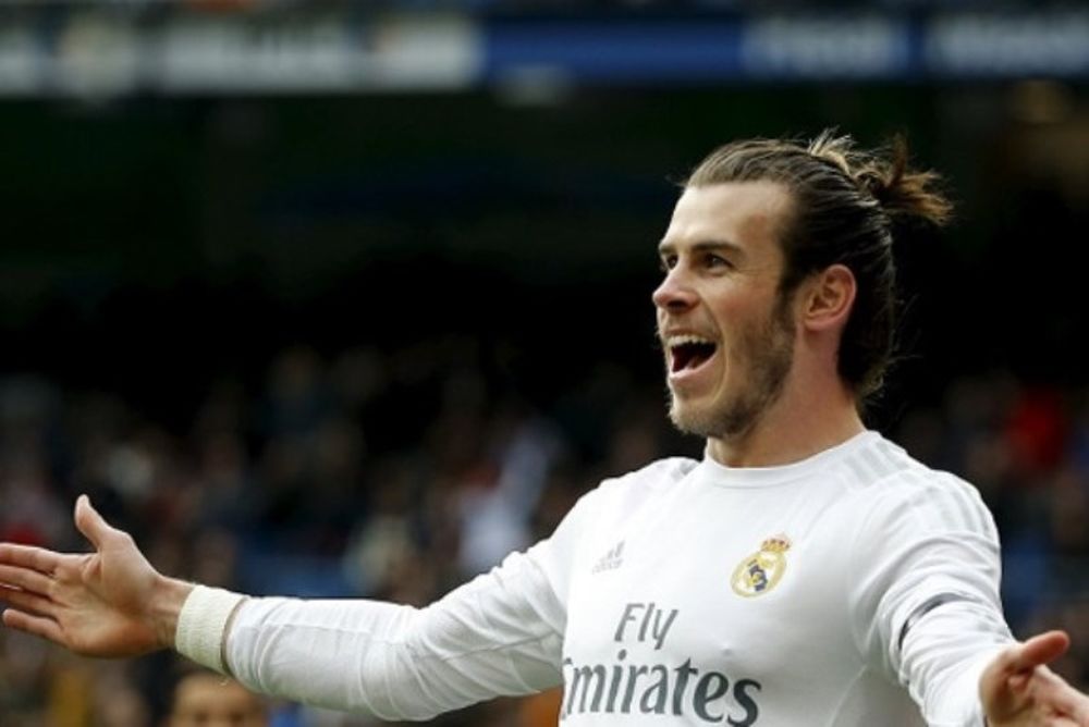 Οι τρύπιες κάλτσες του Μπέιλ! (photo)