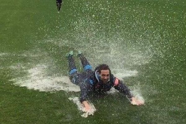 Προετοιμασία στις… βουτιές στη Νάπολι! (video)