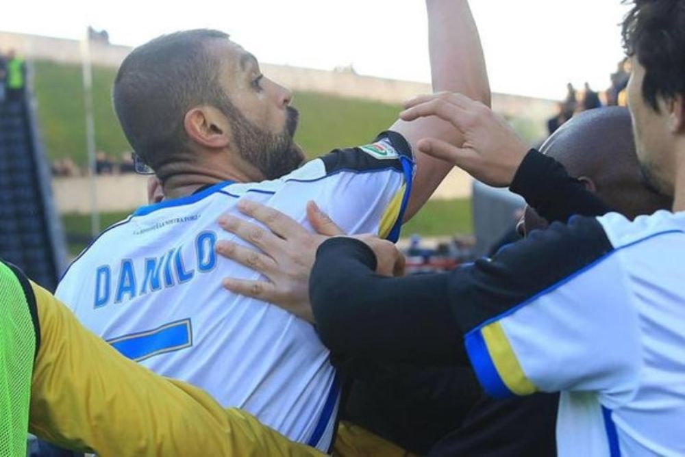 Ντανίλο: Προκάλεσε τους οπαδούς να έρθουν να… τα πουν ένα χεράκι! (video)