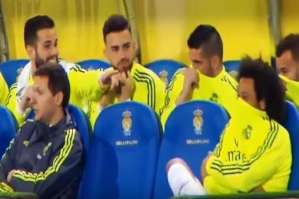 Κάποιος… την άφησε στον πάγκο της Ρεάλ! (video)