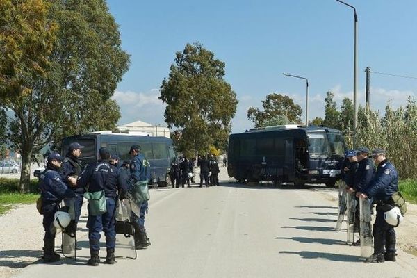 Πρωτοφανή μέτρα στη Λευκάδα για τον τελικό! (photos)