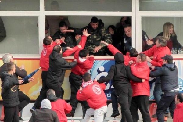 Τρελό ξύλο στο Πανσερραϊκός-Τρίκαλα! (photos+video)