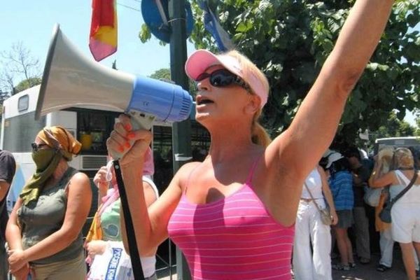 Απελευθερώθηκε το επάγγελμα των εκδιδομένων γυναικών