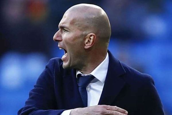 Απίστευτο: Σκίστηκε το παντελόνι του Ζιντάν! (videos)