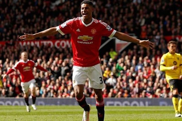 Η Γιουνάιτεντ… έριξε την Άστον Βίλα!