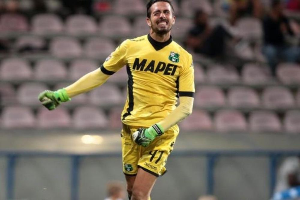 Τραγικό λάθος από τερματοφύλακα! (video)