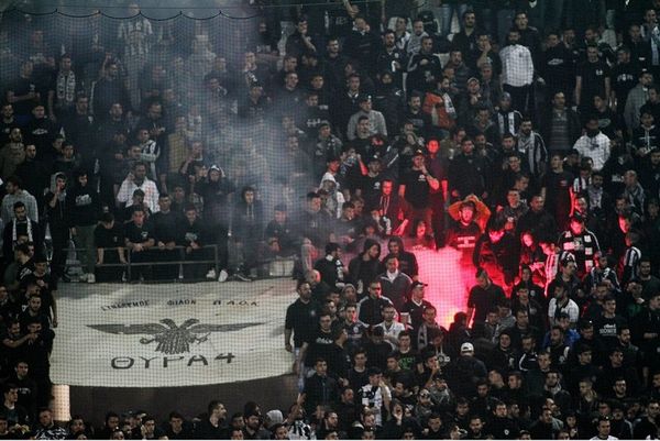 ΠΑΟΚ: Οπαδοί ξεκίνησαν τον εορτασμό στην Αθήνα (photo)