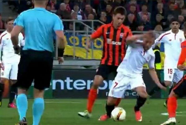 Σοκαριστικός τραυματισμός στο Σαχτάρ-Σεβίλλη (video)