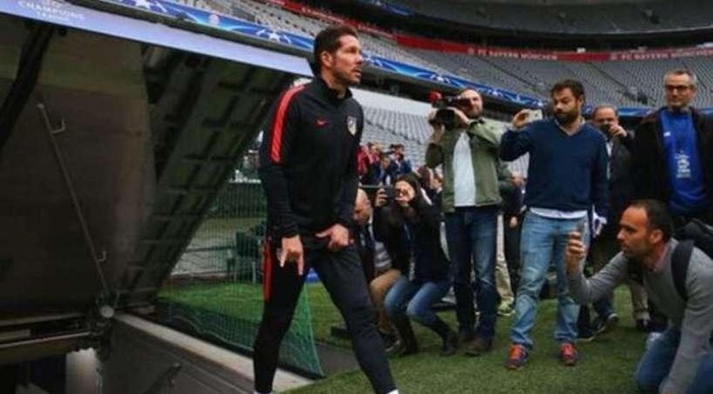 O Σιμεόνε έδειξε τα αρχ@@@α του μέσα στο «Allianz Arena»! (video)