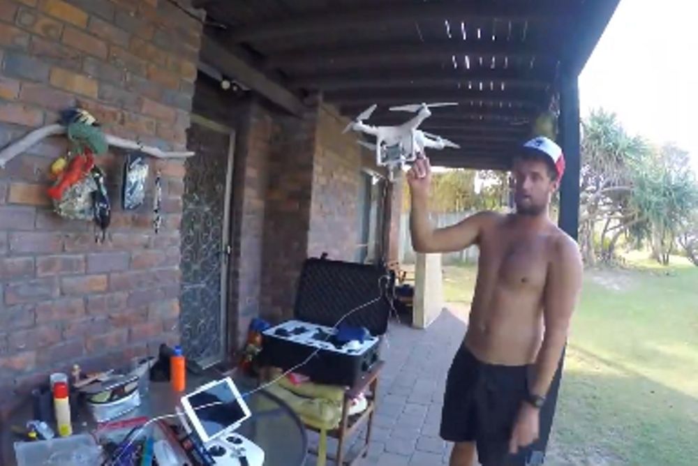Το τερμάτισαν: Ψαρεύουν με… drone! (video)
