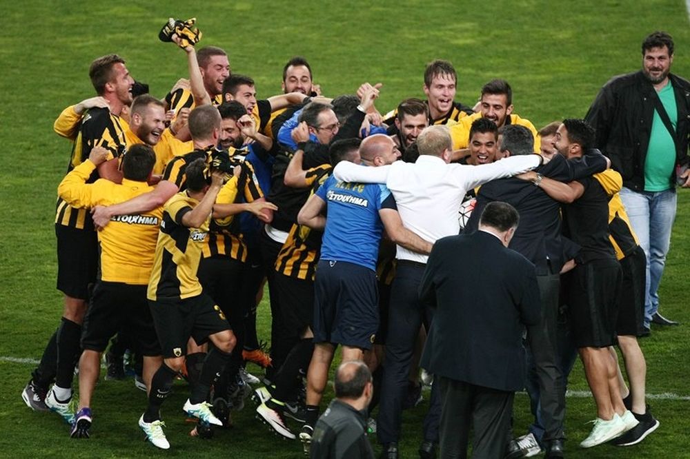 Τελικός Κυπέλλου: Τρελοί πανηγυρισμοί για το Κύπελλο (videos)