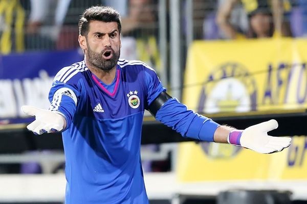 Βαριά τιμωρία στη Φενέρμπαχτσε από UEFA
