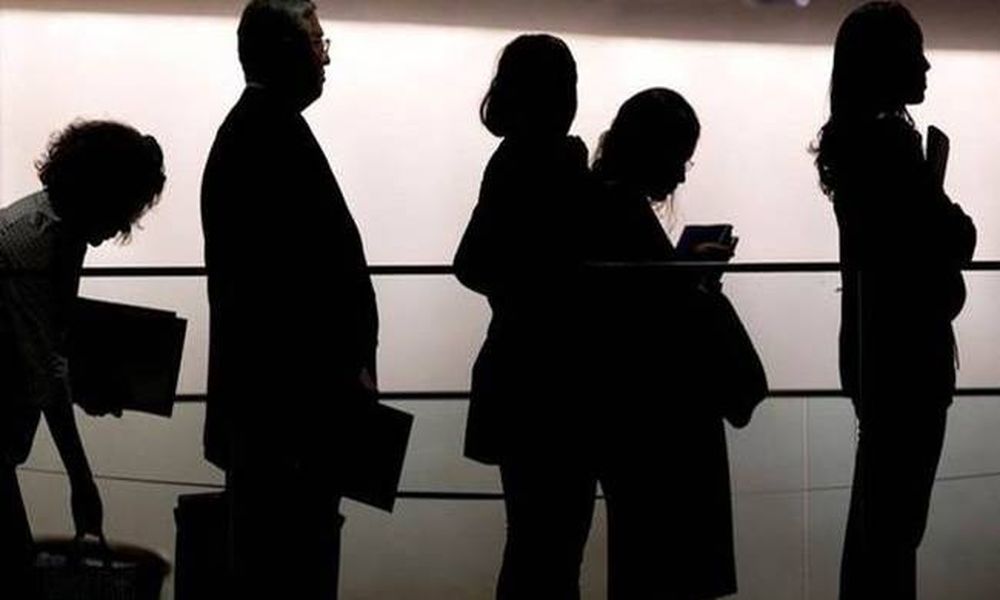  Ραντεβού τον Σεπτέμβριο με τις ομαδικές απολύσεις