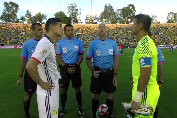 Copa America: Απίστευτο! Το κέρμα του διαιτητή έμεινε στην μέση! (video)