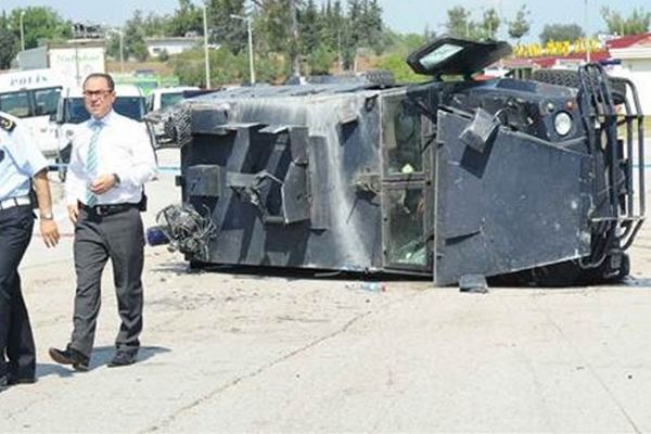 Βομβιστική επίθεση σε κτήριο Αστυνομικής Διεύθυνσης στην Τουρκία