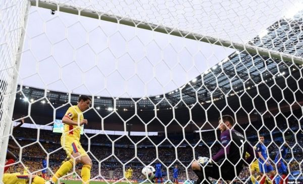 Euro 2016: To πέναλτι-γκολ της Ρουμανίας (video)