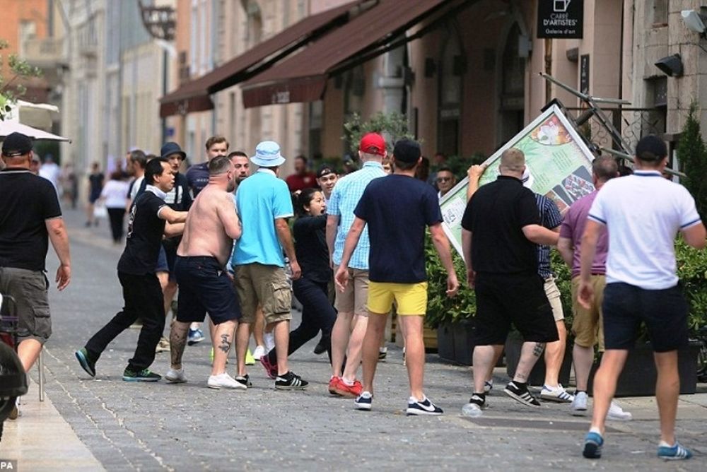 Euro 2016: Σε κρίσιμη κατάσταση Αγγλος οπαδός 