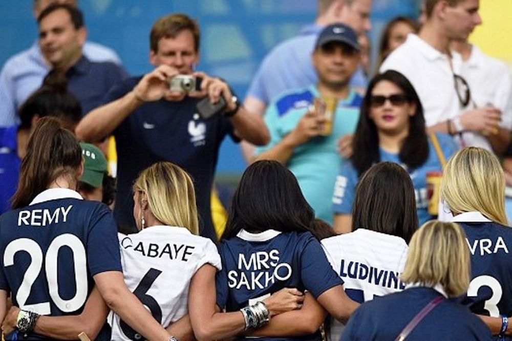 Euro 2016: Οι Γαλλίδες WAGs σε μία φωτογραφία (photo)
