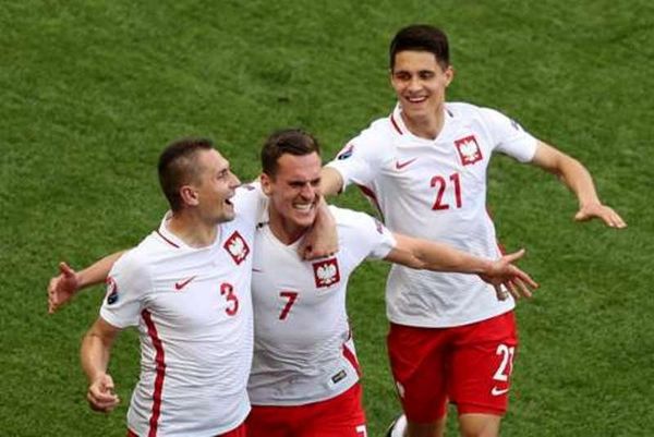 Euro 2016 - Πολωνία - Β. Ιρλανδία 1-0: Ο Μίλικ έκανε τη διαφορά (photos)