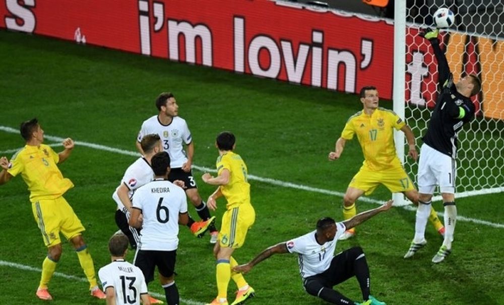 Euro 2016: Τι έσωσες ρε Μπόατενγκ! (video)