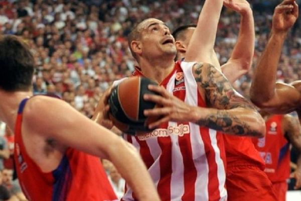 Μακάμπι: Με στυλό στο χέρι ο Τσίρμπες!