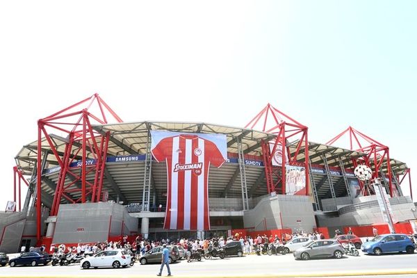 Ολυμπιακός: Η νέα φανέλα «αγκάλιασε» το «Γ. Καραϊσκάκης» (photos+video)