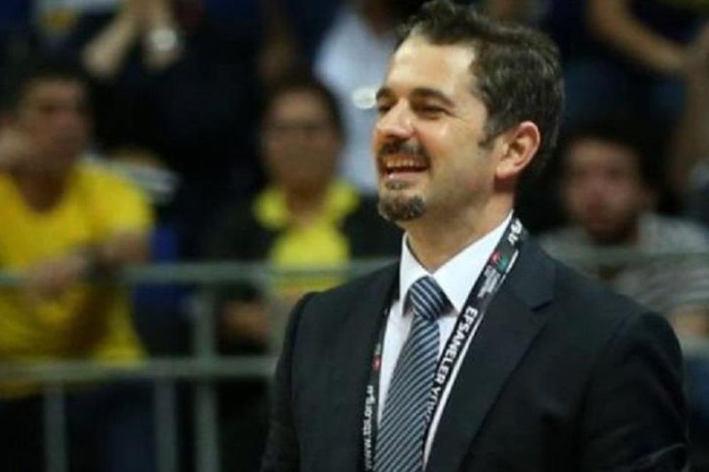 Ο προπονητής της Εφές είναι ο αντι-Ομπράντοβιτς!
