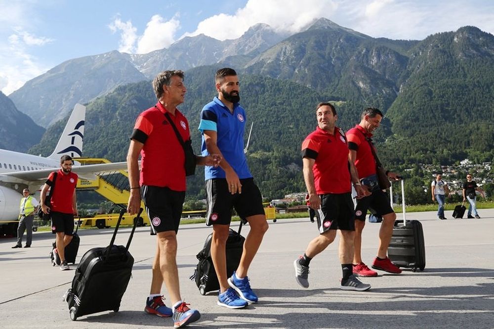Ολυμπιακός: Έφτασε στην Αυστρία (photos)
