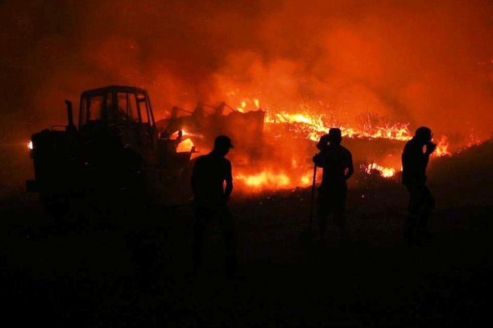 Αυτοί που έκαψαν την Ελλάδα το 2007, έκαψαν και την Κύπρο το 2016…