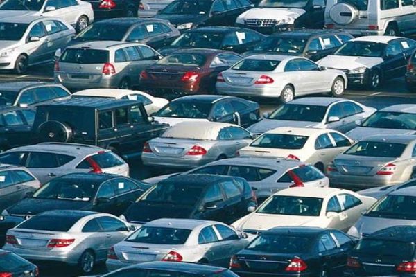Βγαίνουν στο «σφυρί» αυτοκίνητα από 300 ευρώ! (λίστες)