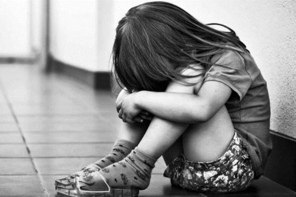Σοκ στο Περιστέρι: Πατέρας βίαζε την 16χρονη κόρη του επί 1,5 χρόνο
