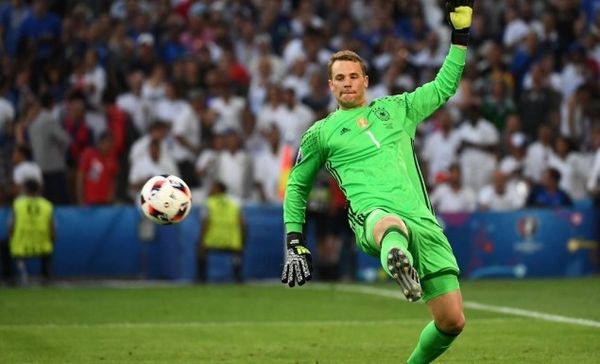 Euro 2016:Τεράστια επέμβαση από Νόιερ (video)