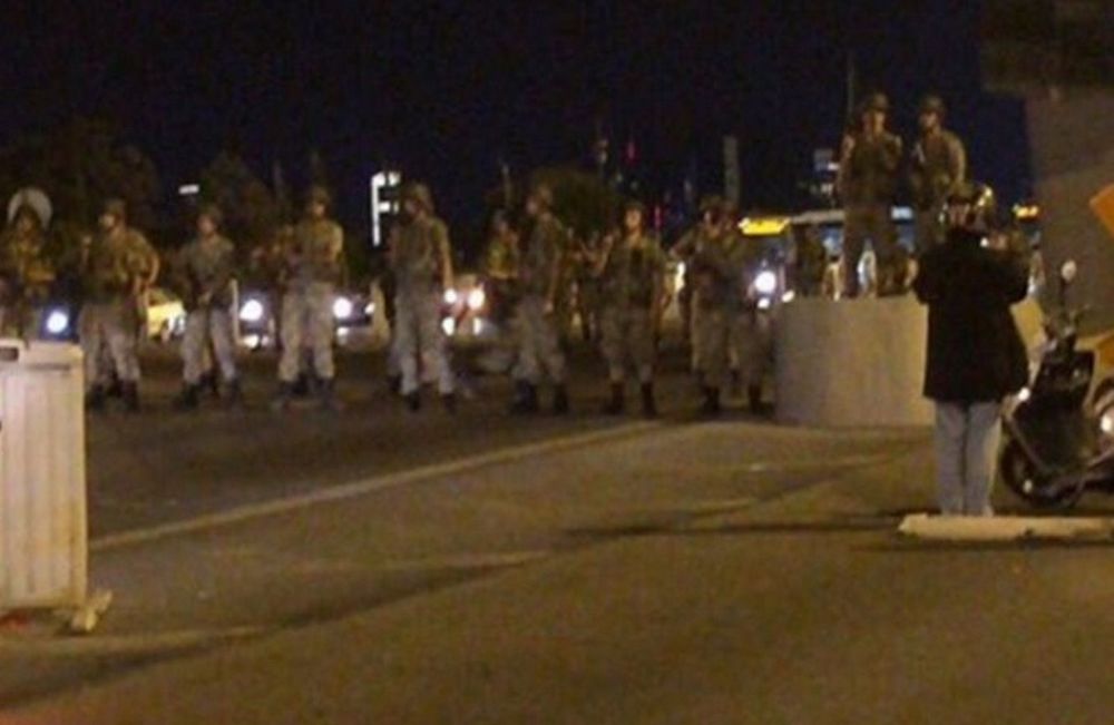 Συναγερμός στην Τουρκία: Σε εξέλιξη στρατιωτικό πραξικόπημα