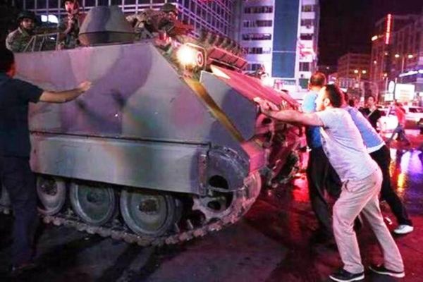 Τουρκία: Διάσημοι αστέρες στη δίνη του πραξικοπήματος