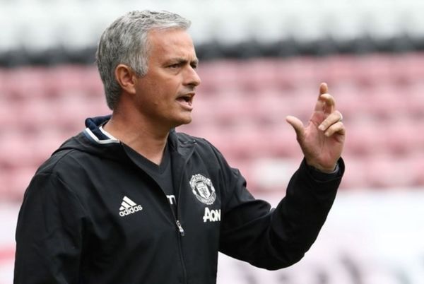 Νίκη στο ανεπίσημο ντεμπούτο του Μουρίνιο! (photos+videos)