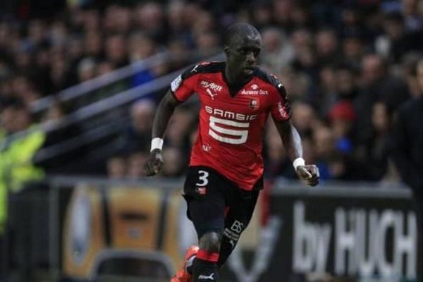 Ενίσχυση με Μ’Μπενγκ για Σεντ Ετιέν!